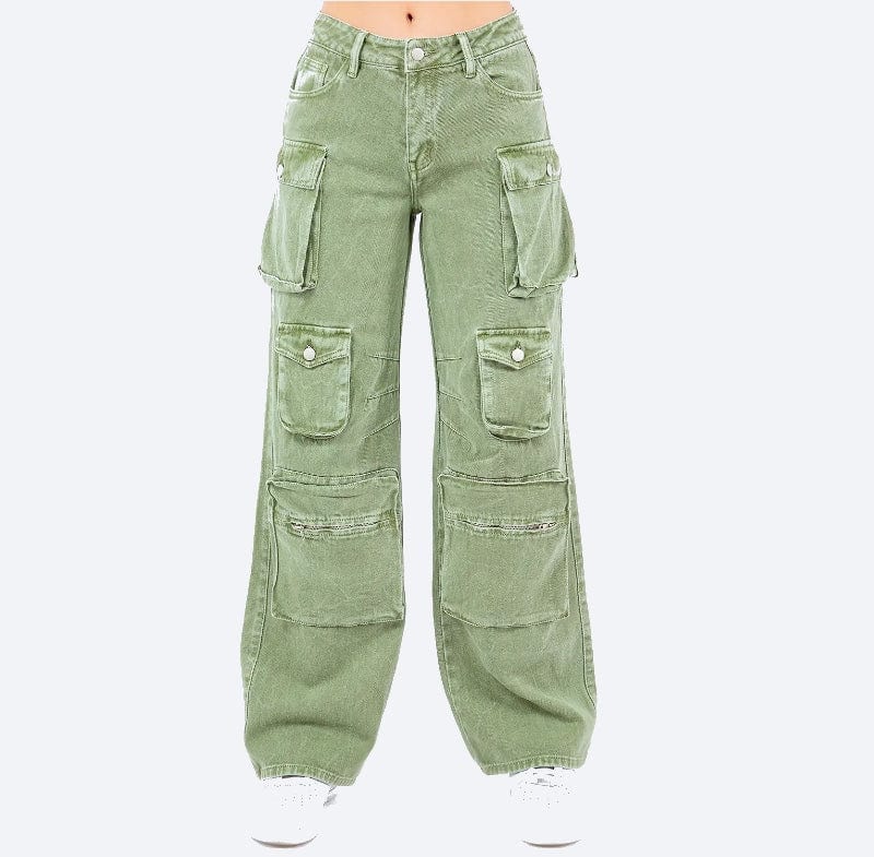 Trendy Y2K-inspired Wide Leg, Low rise Green Cargo Pants  for Gen Z wardrobes. Streetwear for everyday fashion. Front view.