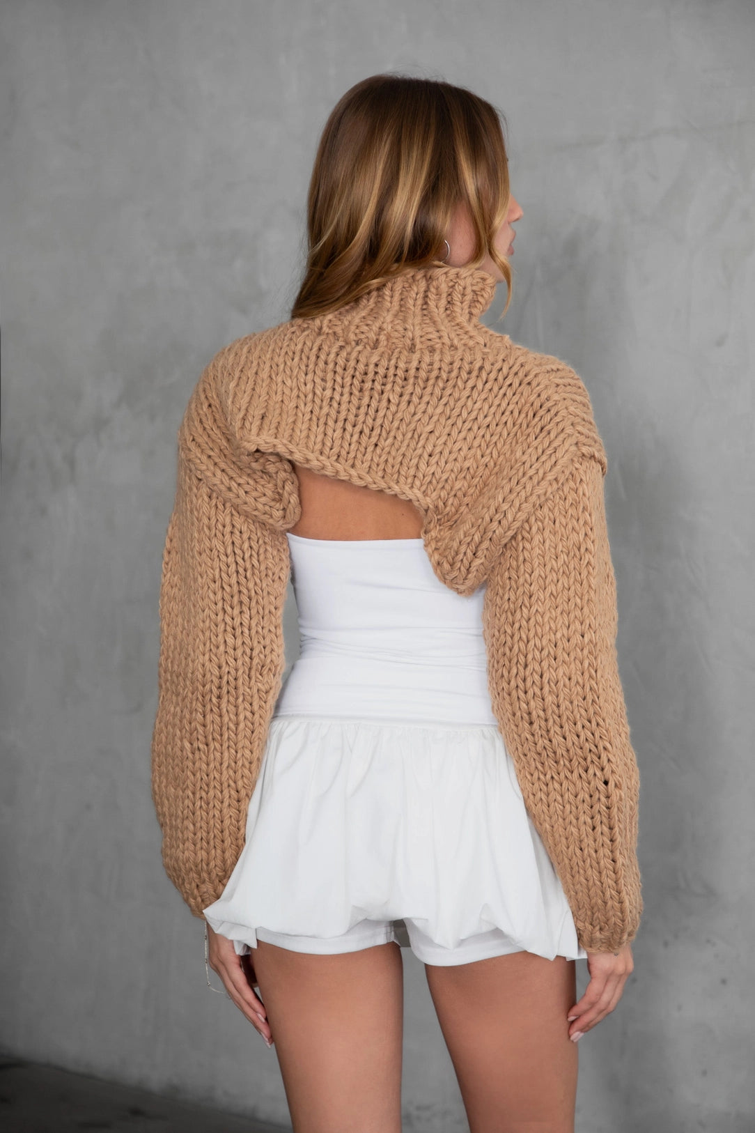 Scarlett’s Heavy Cropped Gauge Sweater Knit Shrug