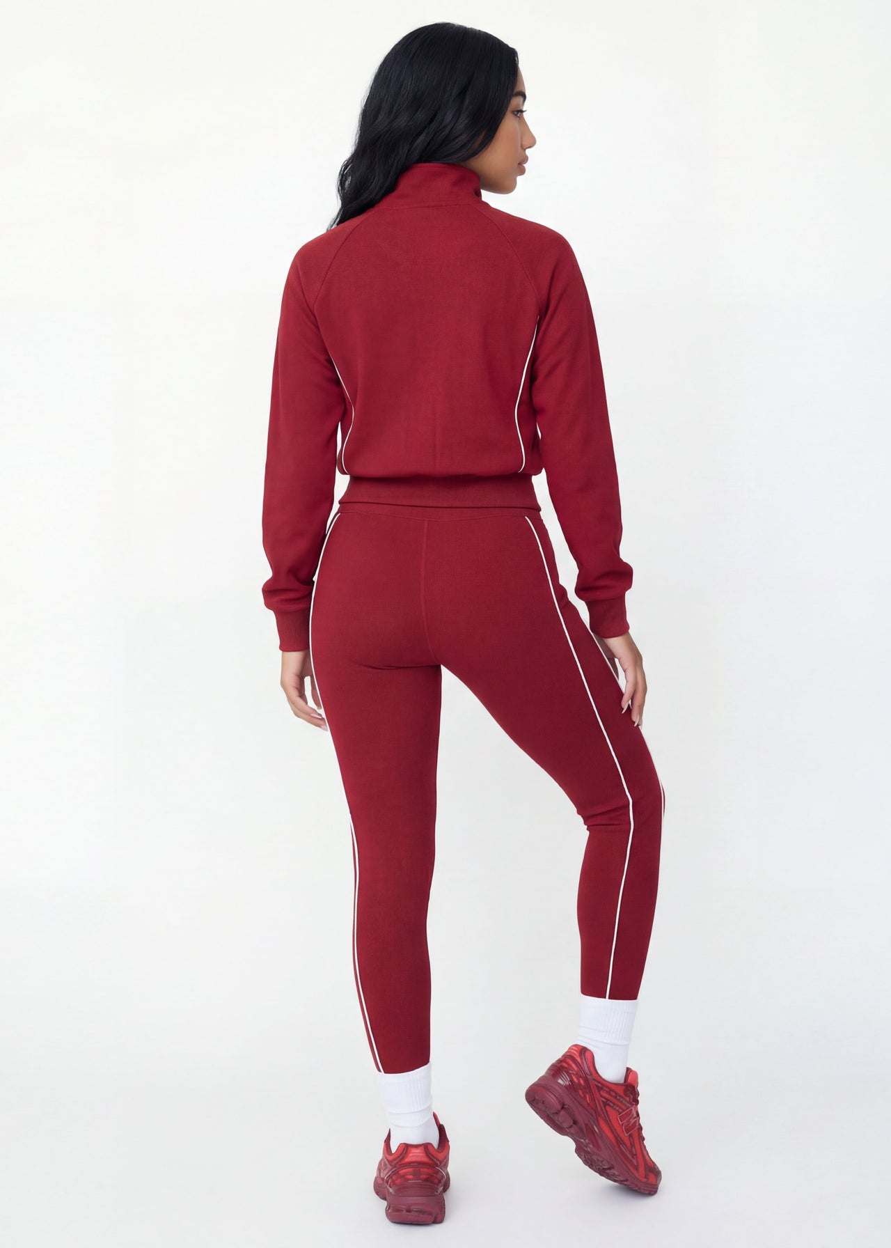 Pink Seal Zip-up windbreaker with high-waisted contrast leggings set.